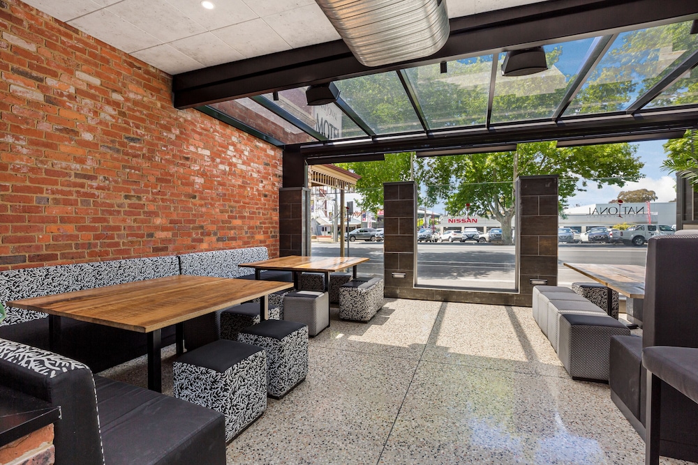 National Hotel Complex and Bendigo Central Apartments