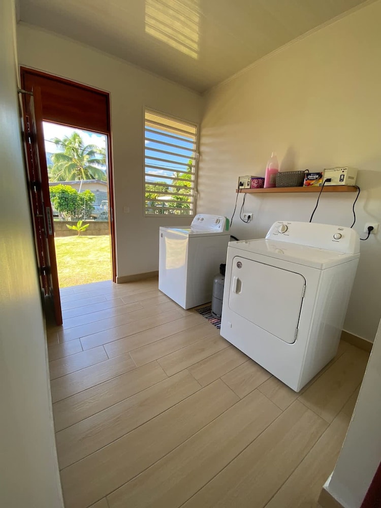 Fare Avea in Mahina With 3 Bedrooms and 2 Bathrooms