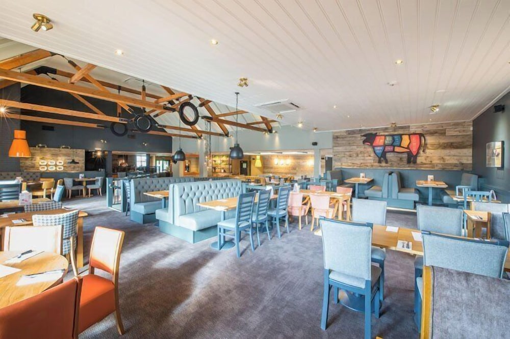 Premier Inn Swindon West - M4 J16 2