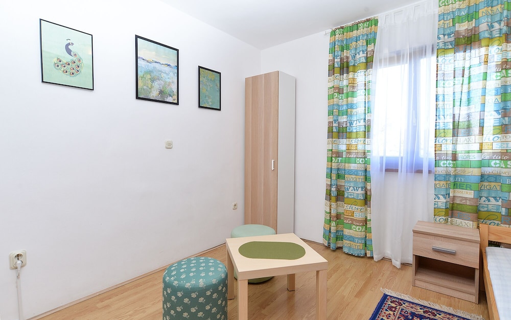 Apartments Mira 295