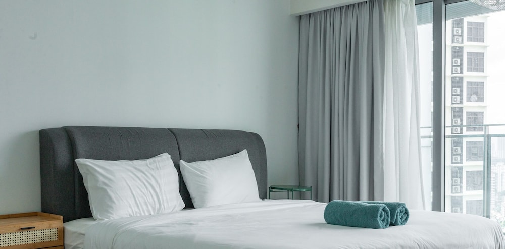 Summer Suites Residences By Plush
