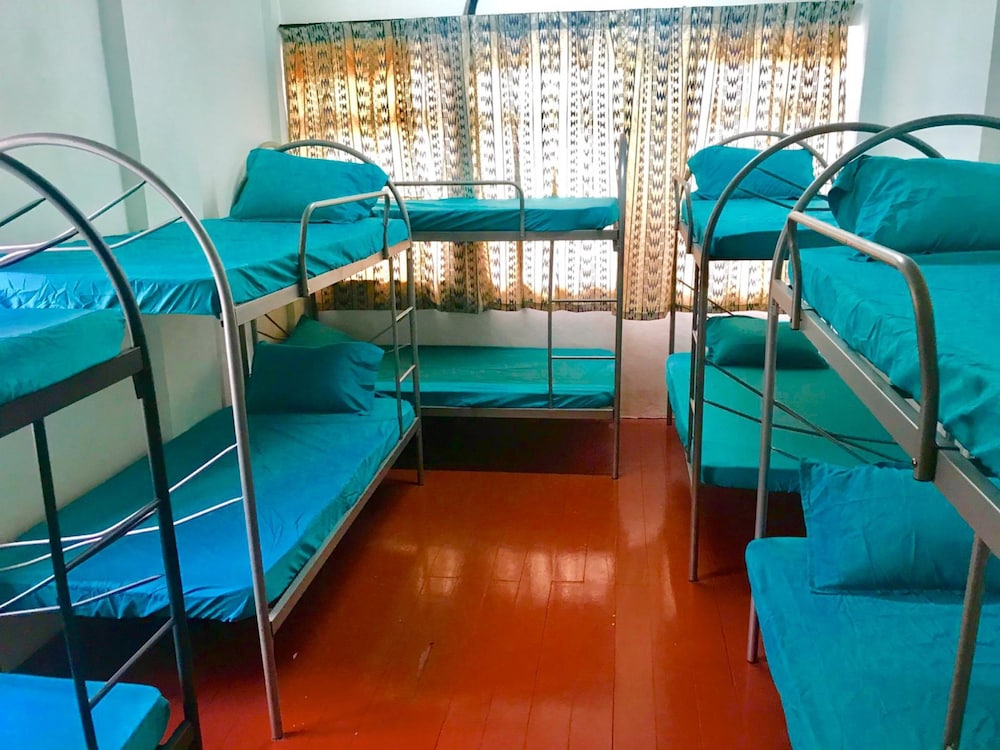 B&L Islanders Inn - Hostel photo 3