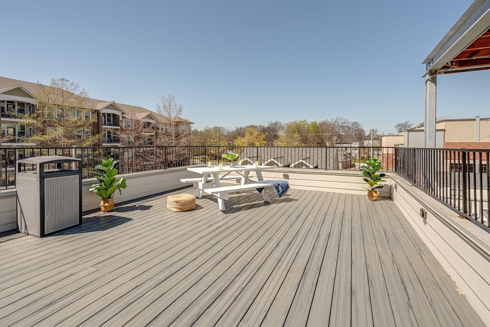 Merry Melrose -mins to Broadway- Sleeps 6