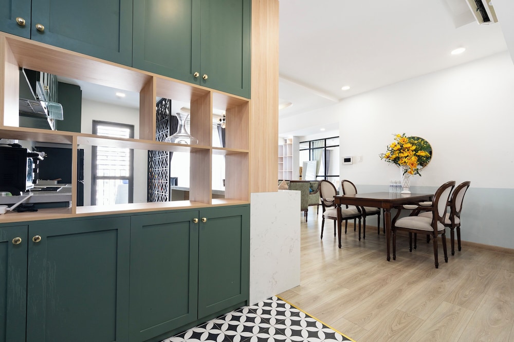 Annie Apartment - Rivergate Resident