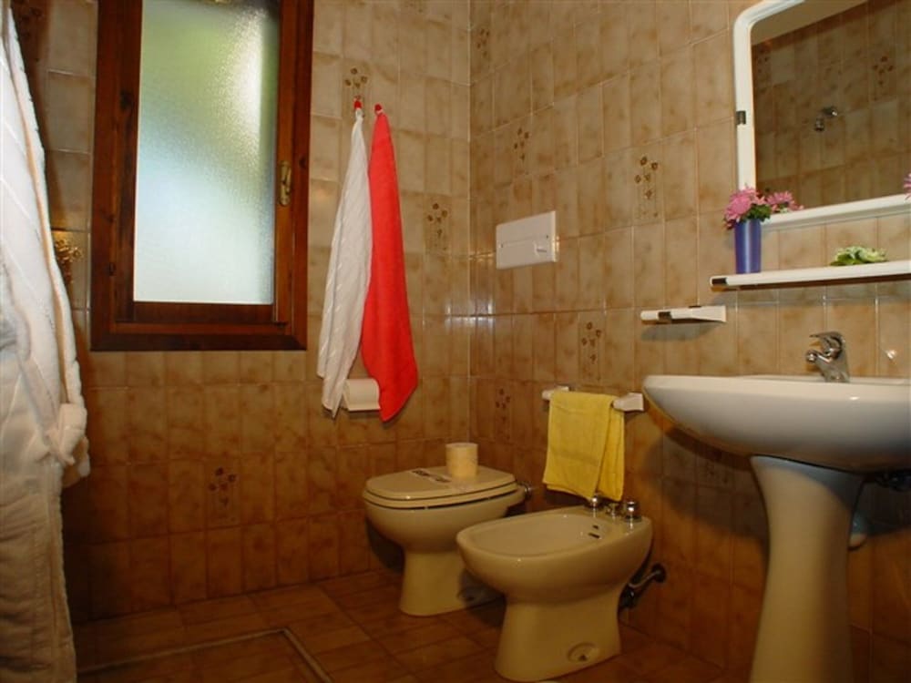 Nice row House With Garden for 8 Guests in Lignano Pineta