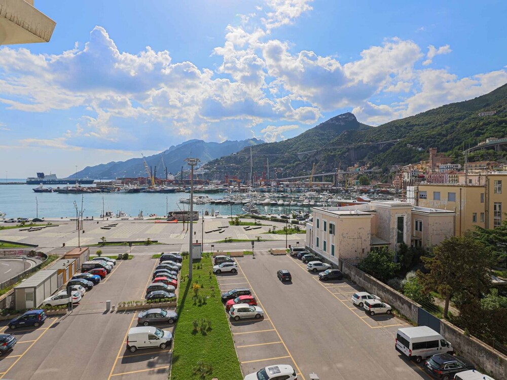 Amami al Crescent in Salerno