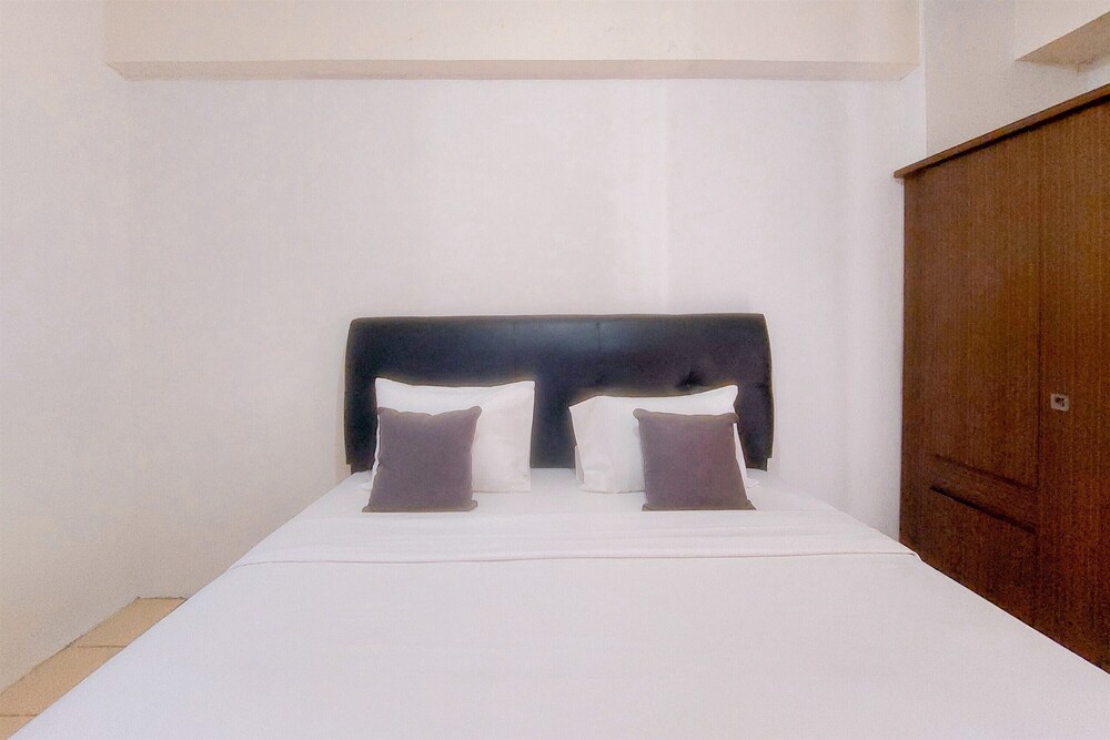 Fancy And Nice Studio At Serpong Greenview Apartment