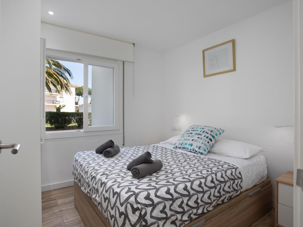Apartament amb Piscina i Parquing Baixos amb Jard