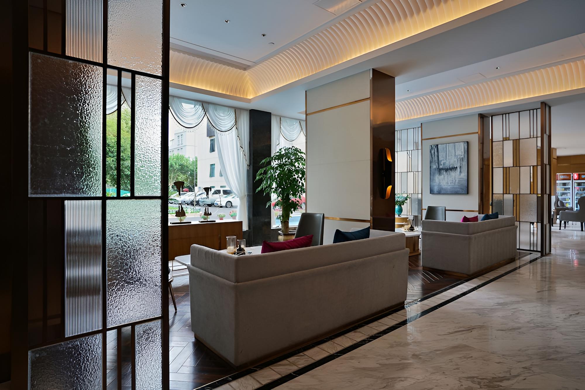 Metropolo Lujiazui Jinqiao Garden Hotel