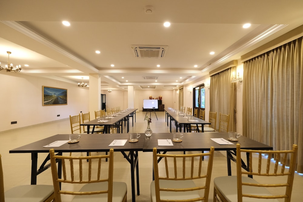 Kyra Wellness Resort
