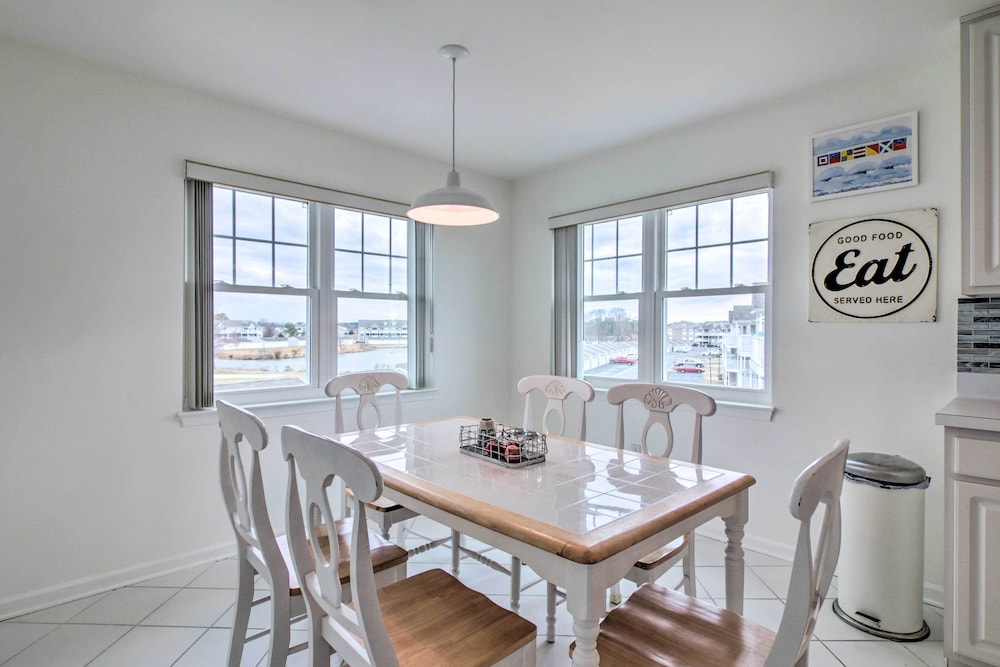Ocean View Resort Condo w/ Pool Access & Bay Views
