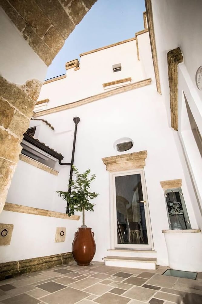 Corte di Bonifacio Typical B&B