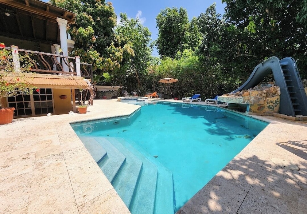 Caribbean Shores Bed & Breakfast