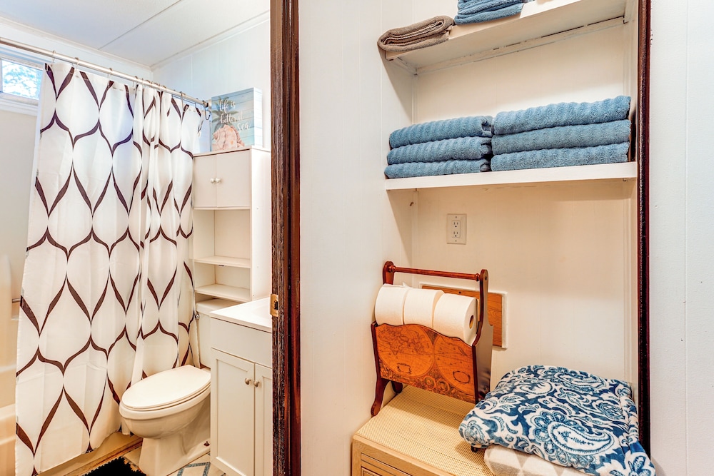 Kayak, Snorkel & More: Quiet Home in High Springs!