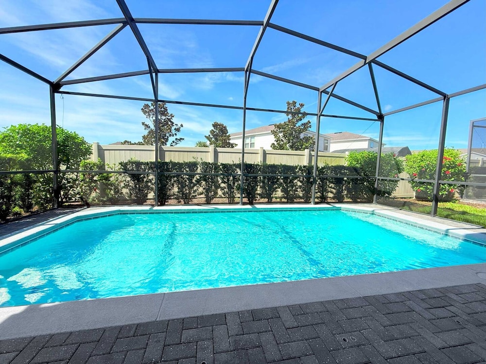 Family Villa in Windsor Lazy River BBQ Pool