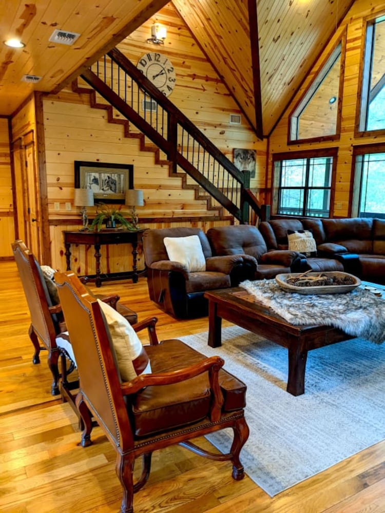 Stone Mountain Lodge Luxurious Rustic Retreat