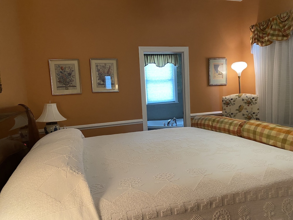 New Bern Vacations - Hanna House Bed  Breakfast - Property Image 16