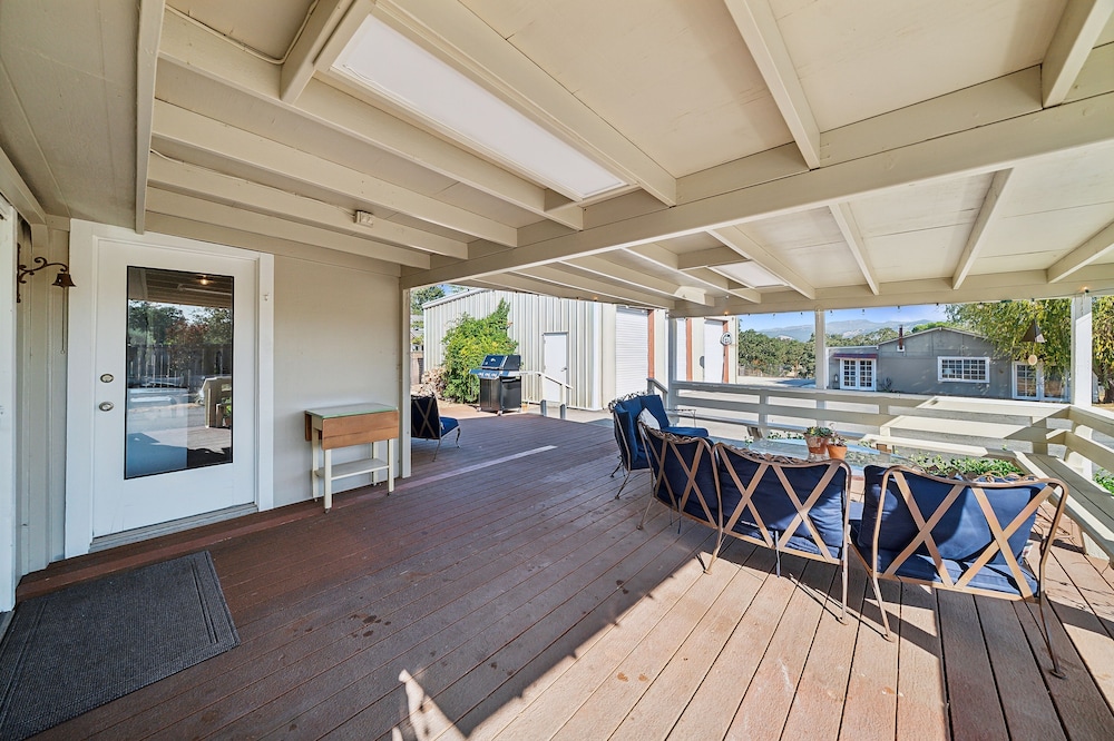 Charming Wine Country Farmhouse W/ Scenic Views 4 Bedroom Home by RedAwning - Property Image 17