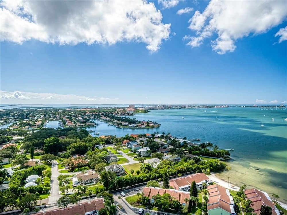 Bermuda Bay by Affordable Beach Condos