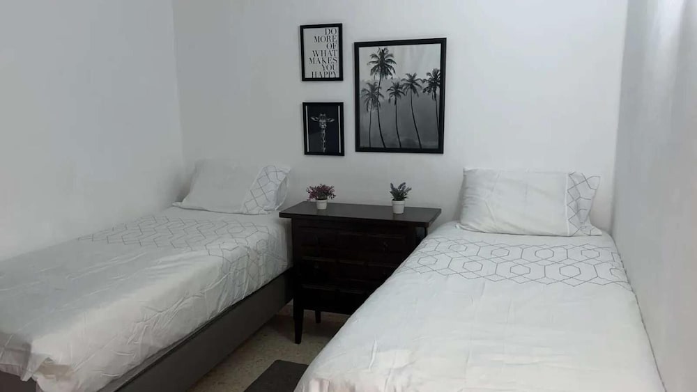 Tranquil Nerja House With Gardens, Pools and spa