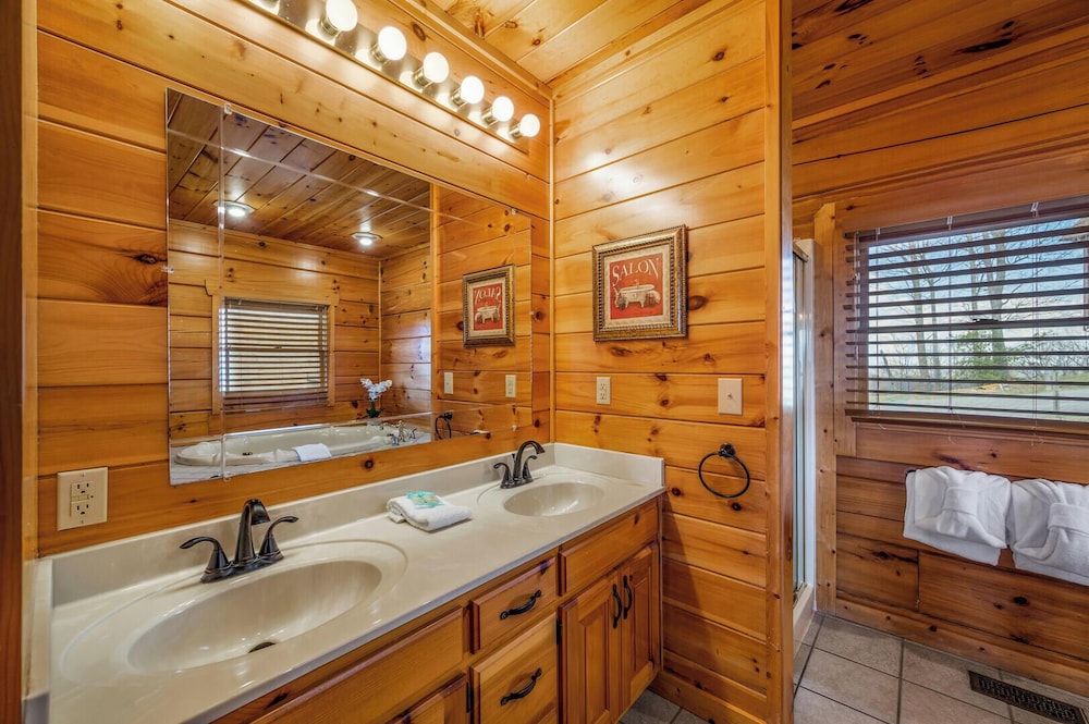 Lookout Lodge