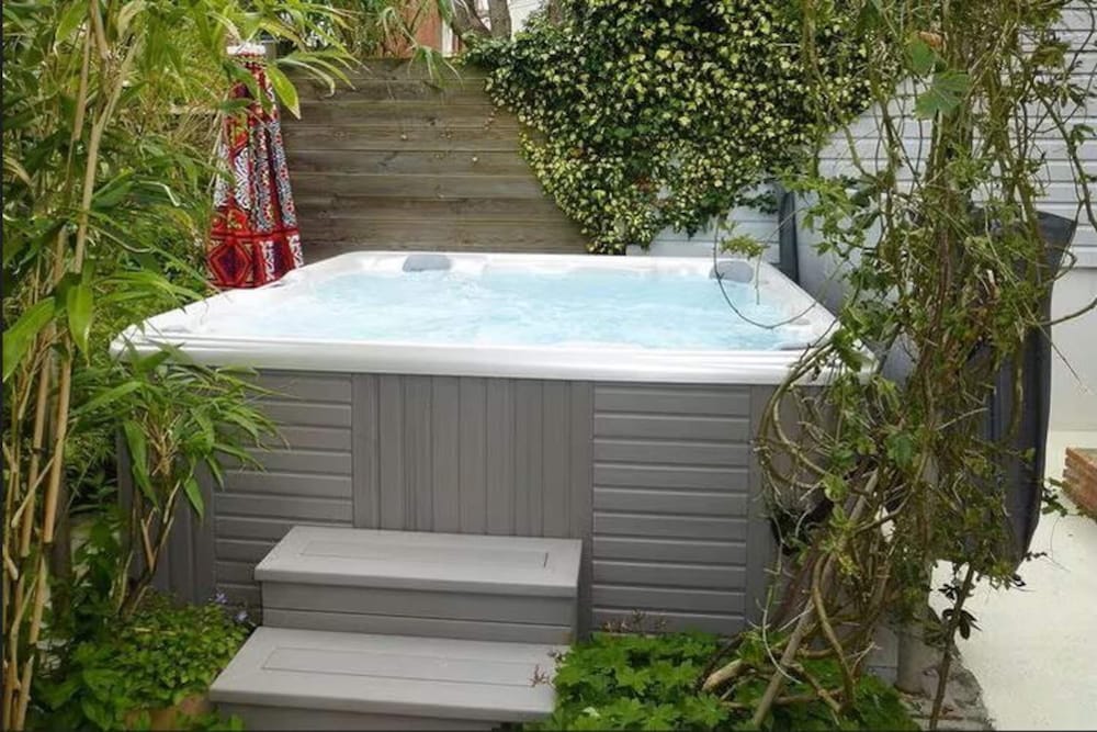 Apartment in Normandy Near Pebble Beach view 3