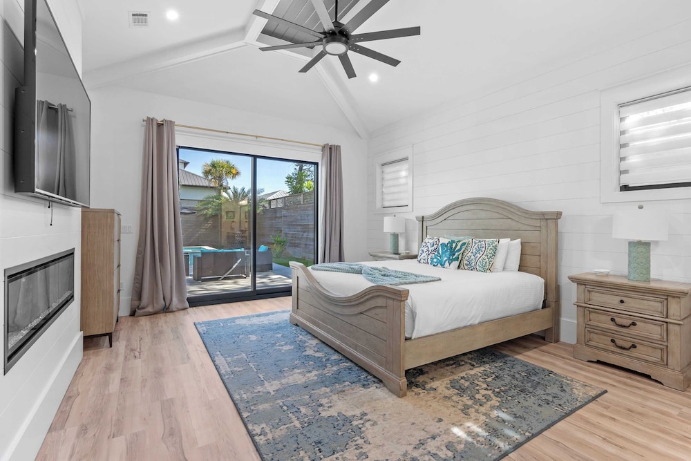 30A Happy by the Sea by Avantstay Pool, Golf Cart, Bikes