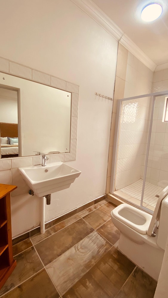 Adhara Hotel