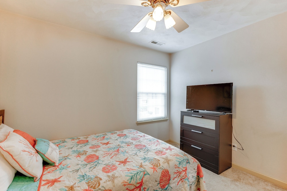 Walk to East Beach: Apt w/ Outdoor Space