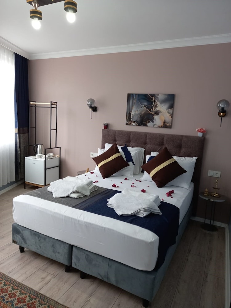 Emirhan Inn Apartment & Suites - Image 33