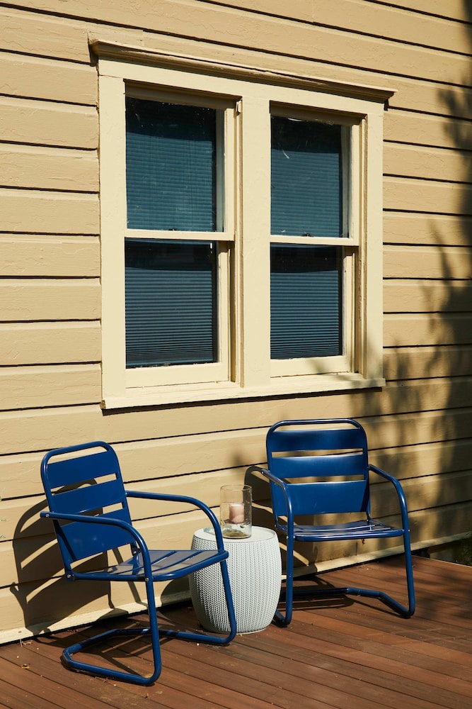 Charles on 11th - Beautifully Restored Historic Southside Home Walkable Perfect for Groups