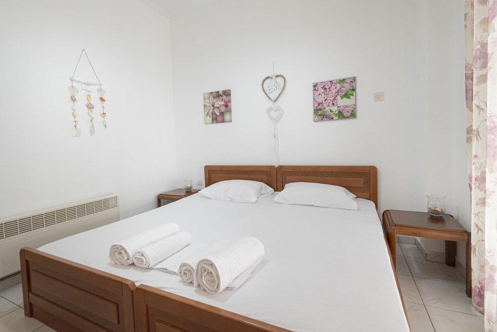 Floral Apartment by Travel Pro Sevices photo 4