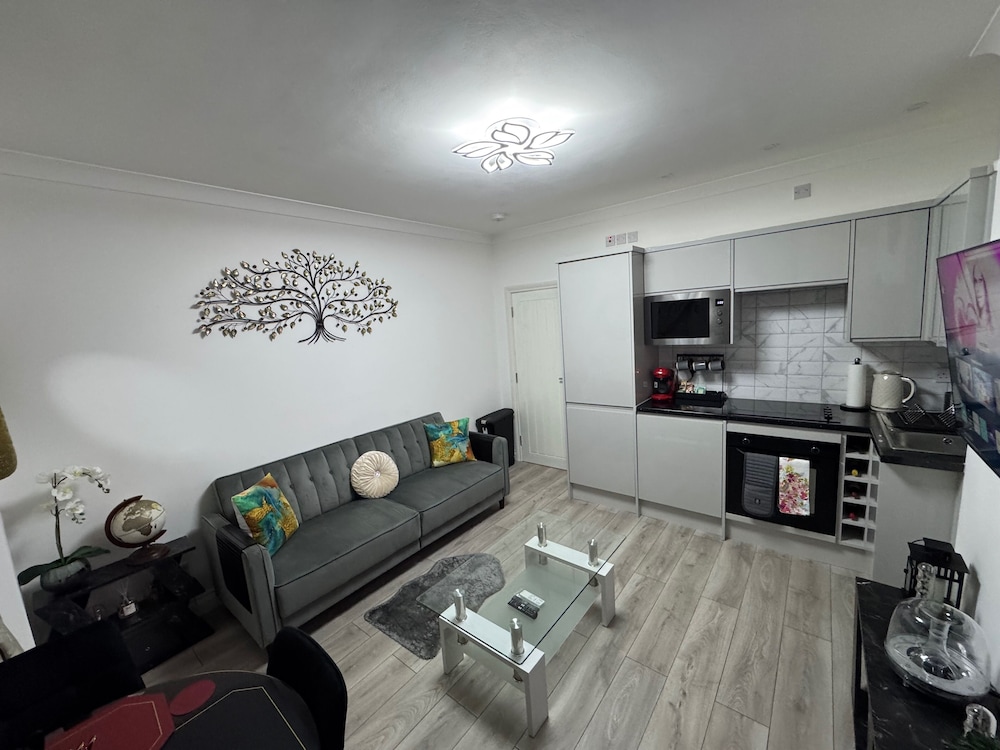 Cozy 2br-5guests-near Attractions-garden