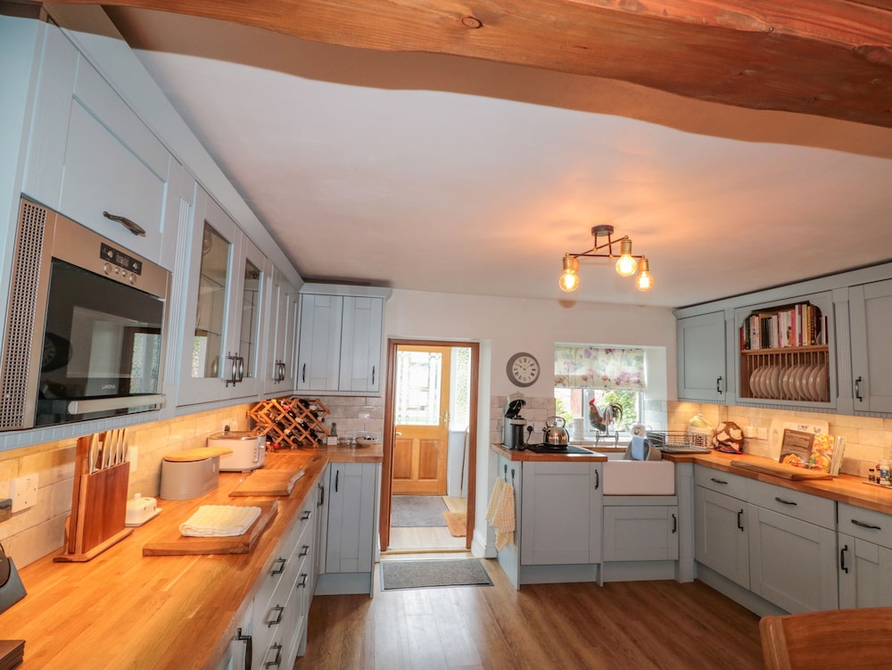 5 Rosedale Abbey
