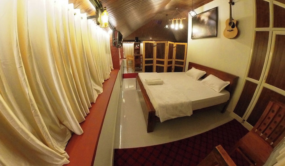 Makam Holiday Home