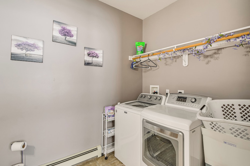 The Gathering Place: Rushville Home w/ Hot Tub