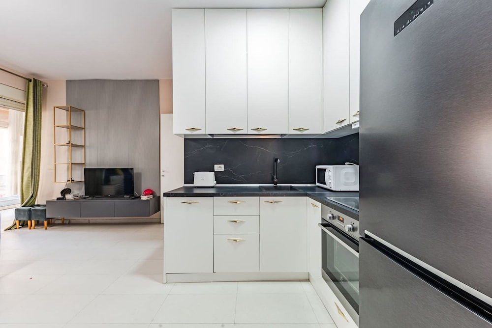 Stylish Apartment by the Beach Free Parking