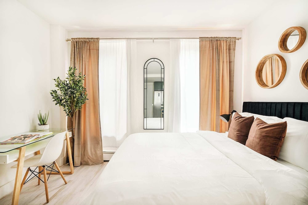 1597 New York Apt
