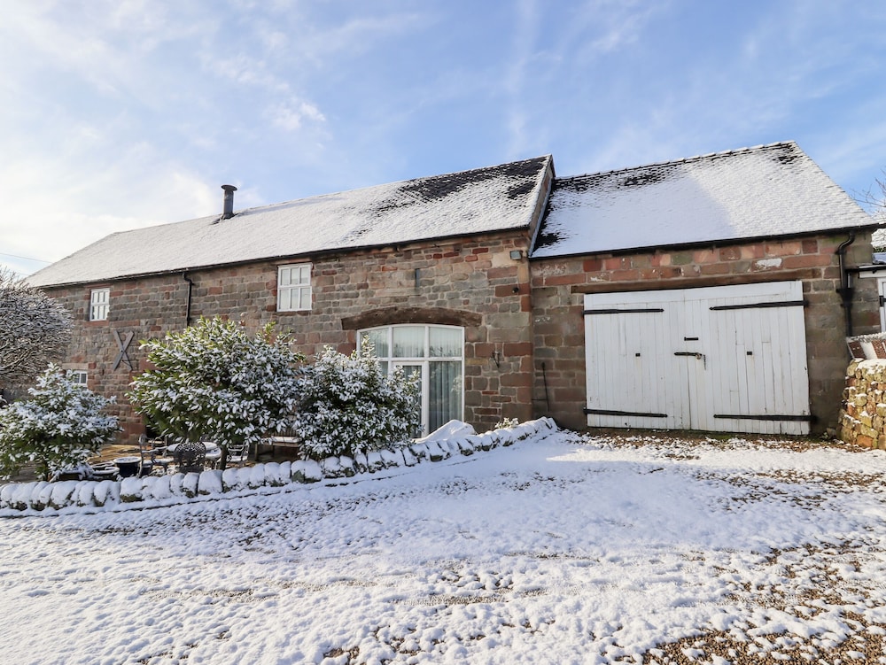 Stoke-on-trent Vacations - Meadow Place - Property Image 4