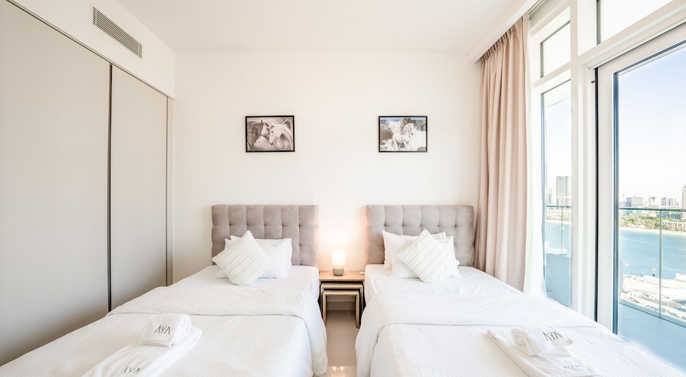 Luxurious 2BR at Sunrise Bay