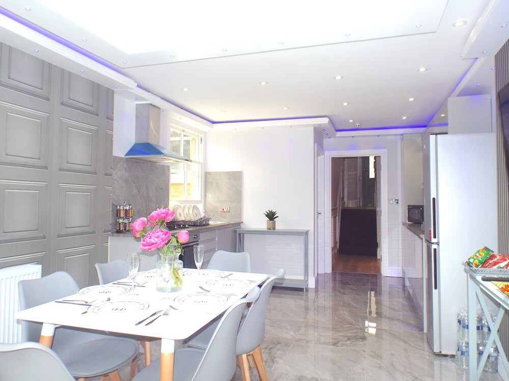 The Pond House - Ensuite Rooms