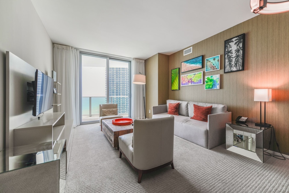 Lux 2BR Condo at Hollywood Beach - Image 3