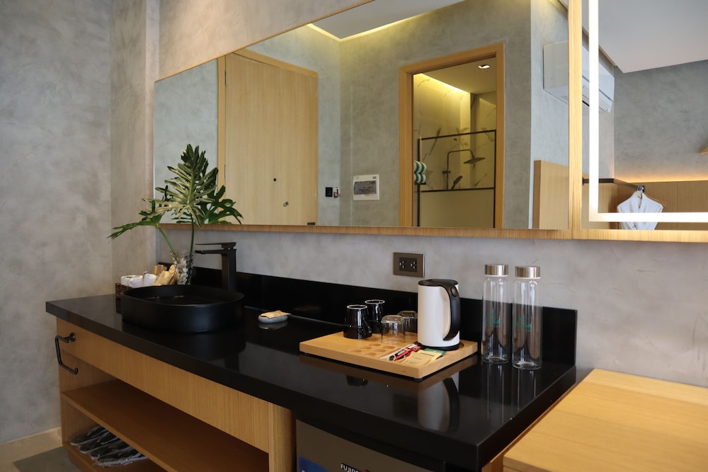 The Hotel Elizabeth Resort and Villas