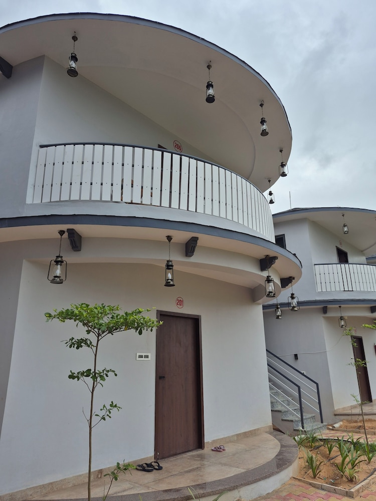 HK RESORT
