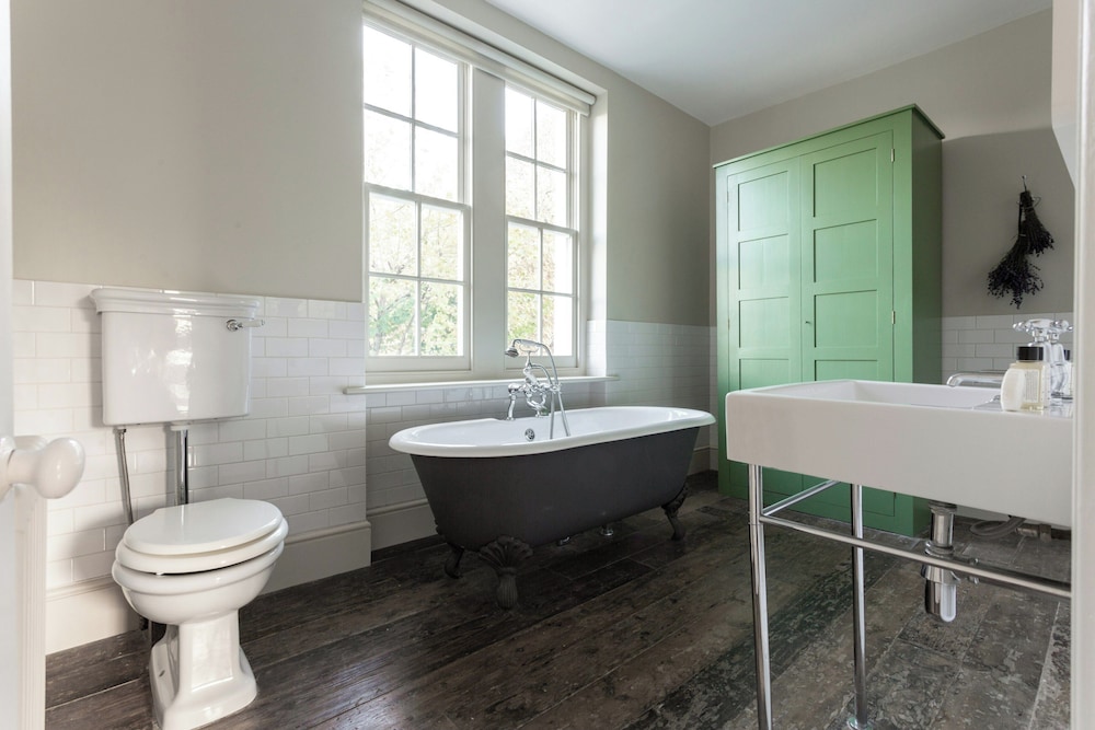 Canonbury Park North II by Onefinestay