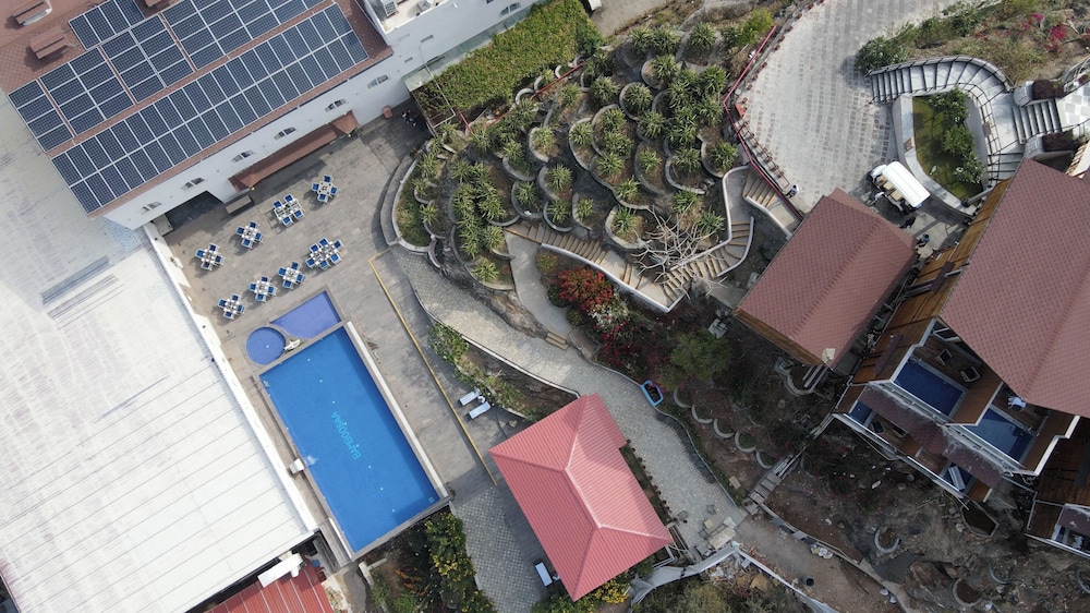 Bamboo Saa Resort & Spa