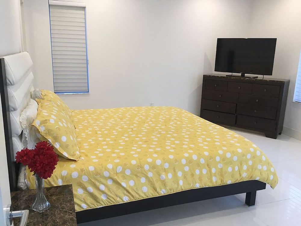 5 Bedroom Homes in Miami Beach by TMG