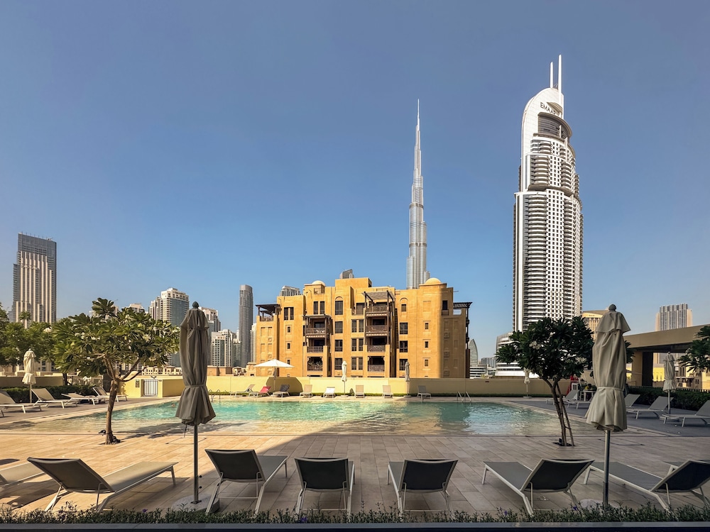 PVH - Elevated 1BR - Burj Royale