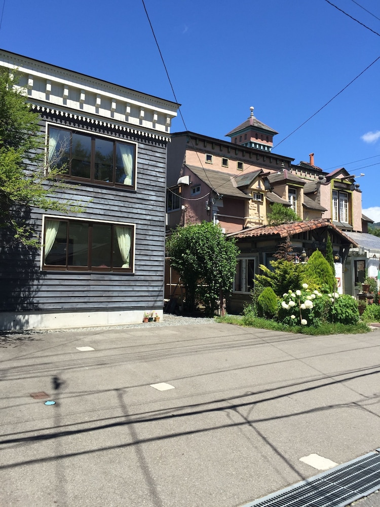 Auberge Booz Annex