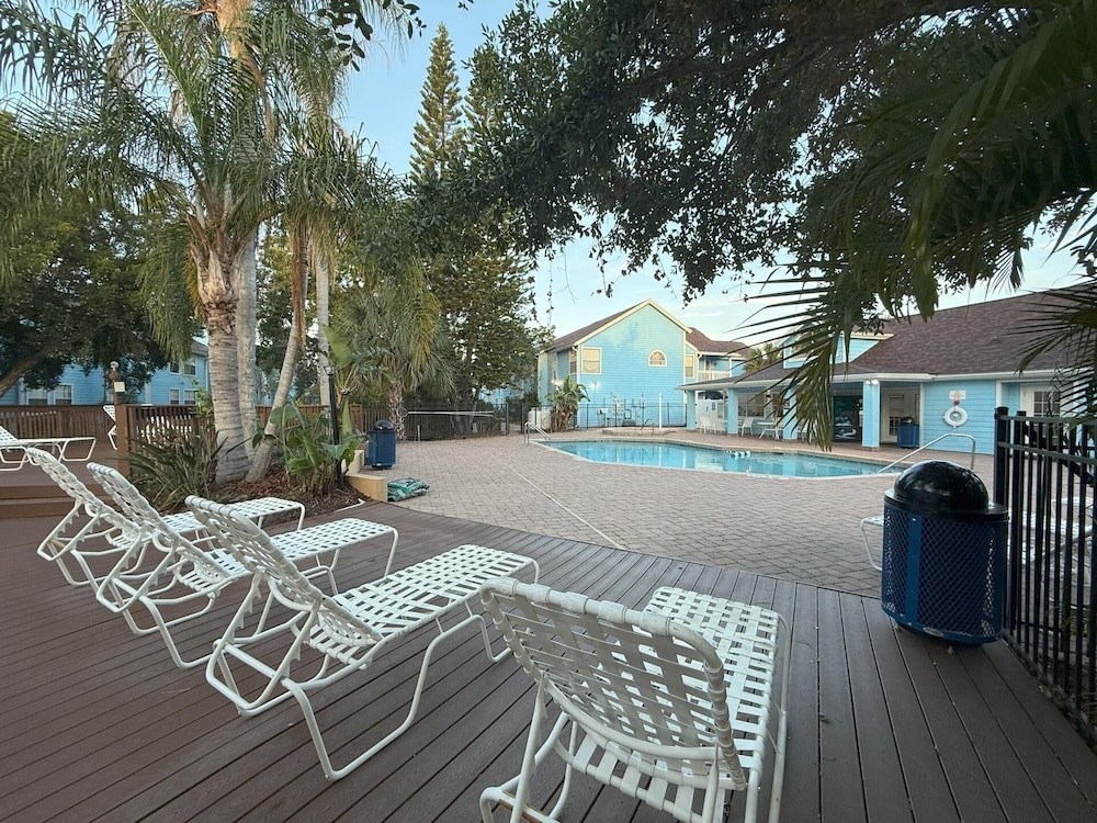 Villas at Somerset 3 Bedroom Condo Amenity Access 3 Condo